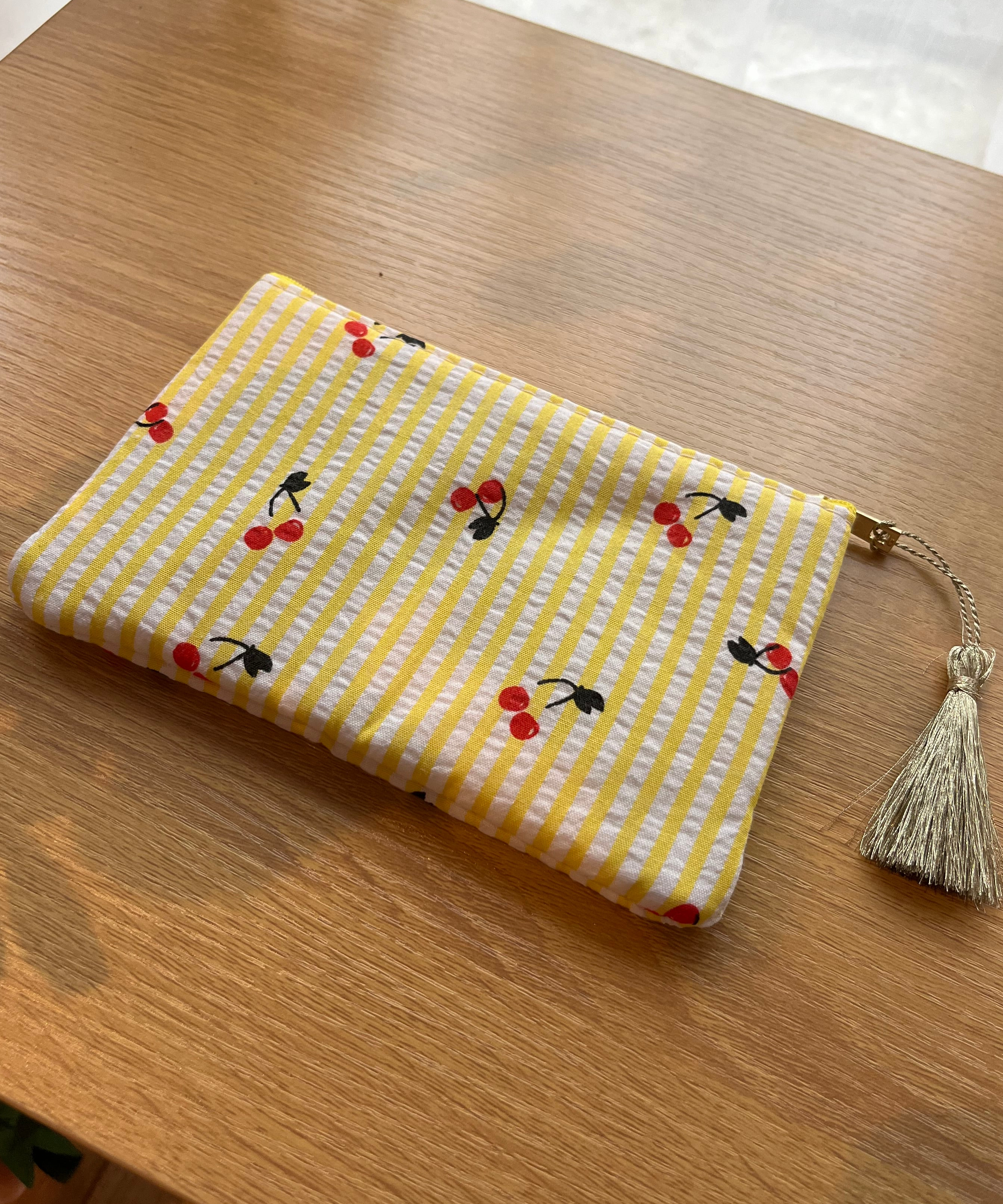 Trousse rayée
