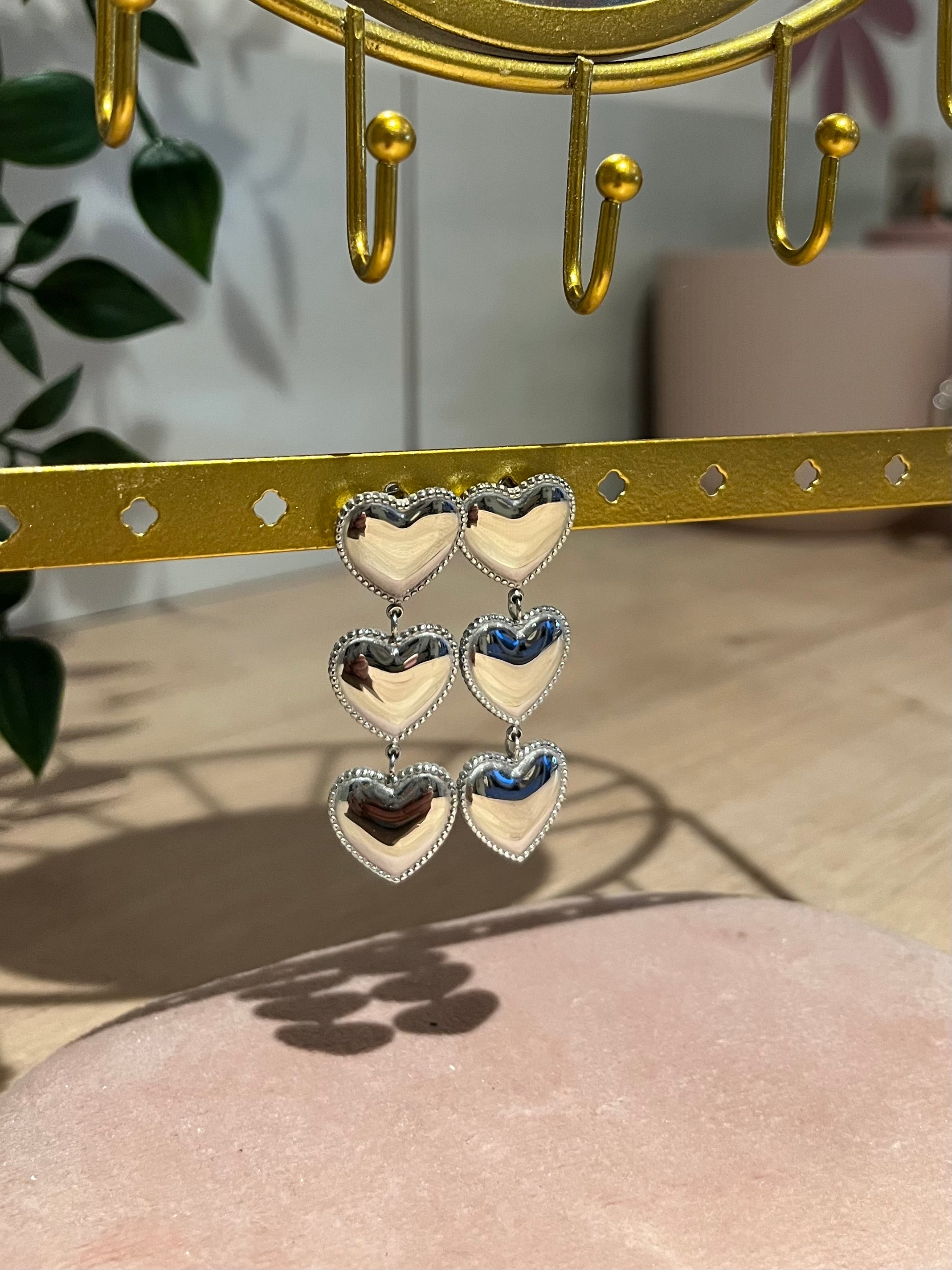 Boucles d’oreilles cœur pendantes