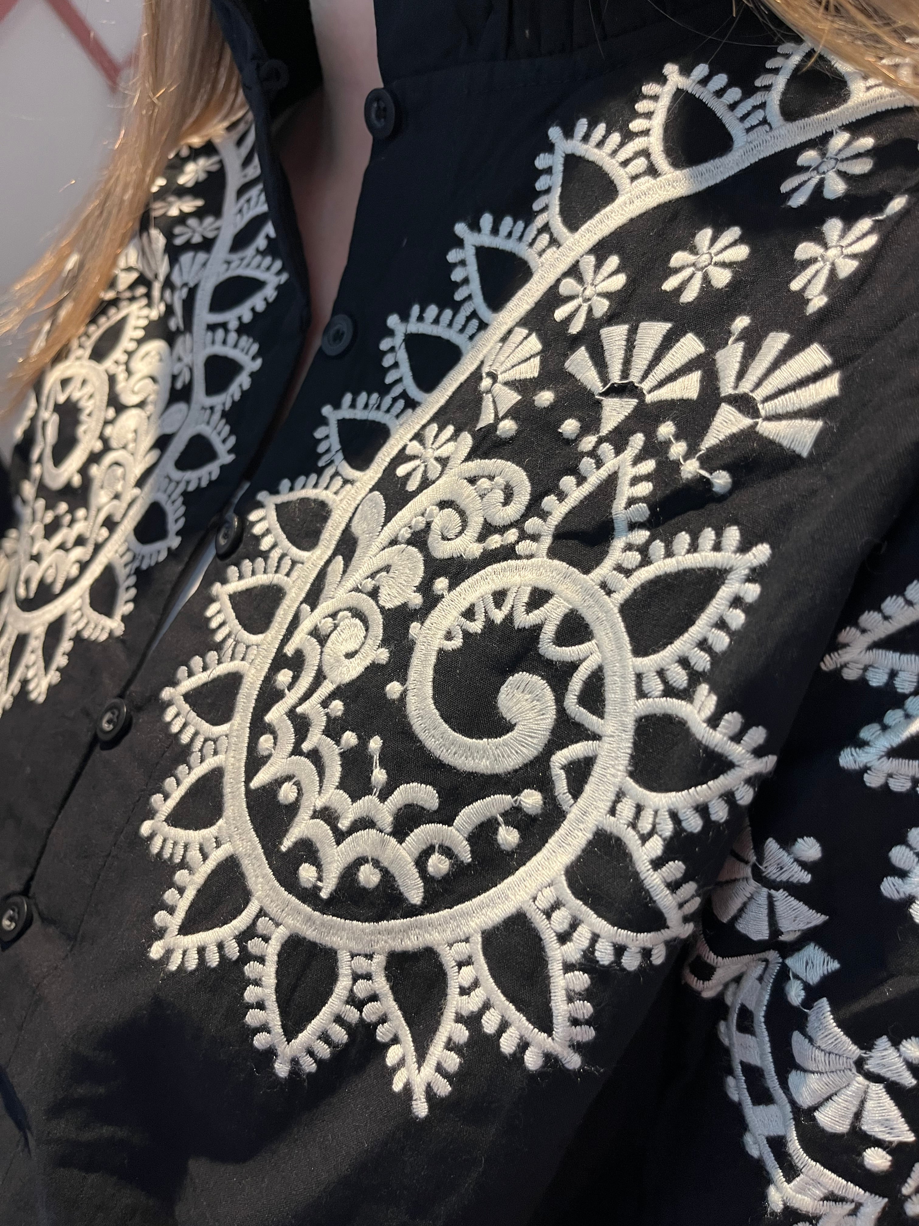 Blouse à broderie